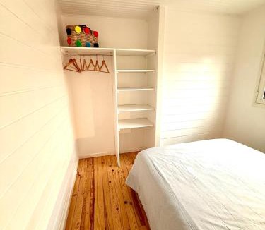 Gruissan Plage Ski Chalet | La Voile Grise Chalet