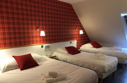 Rosporden Hotel | La Voile Rouge