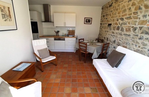 Chenelette House | La Voisinée - Chenelette