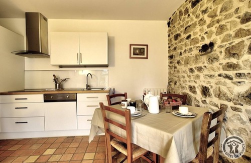 Chenelette House | La Voisinée - Chenelette