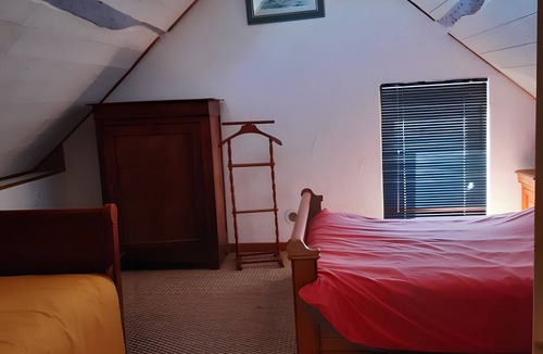 Saint-Remy-la-Varenne Bed & Breakfast | La volante Bouilloire Guest Room Between Angers and Saumur