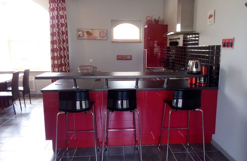 Lerne House | LA VOLIERE du Jardin des Oiseaux 3* with SPA and view of the Birds!