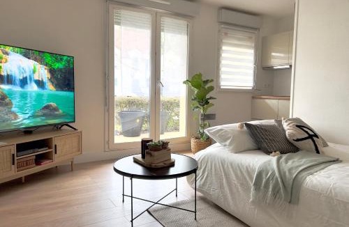 Provins Apartment | La Voulzie Appartement - Proche centre avec parking privé