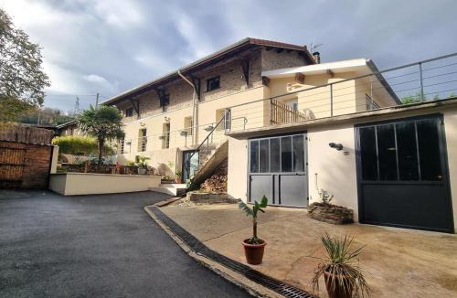 Saint-Chamond Bed & Breakfast | La voute du pilat