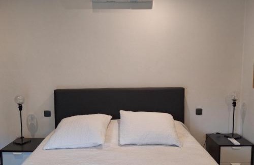 Sanilhac House | La Voute