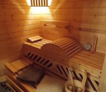 Commercy House | La Vue De Château