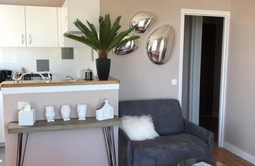 Deauville City Centre Apartment | " La Vue " - Studio en Bord de Mer