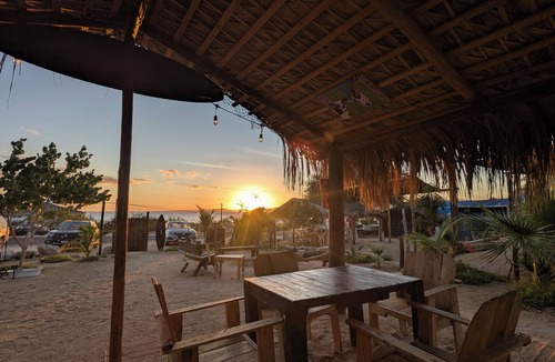 La Ventana RV Rental | La Window Glamping