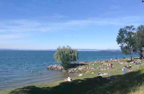 Anthy-sur-Leman House | La YAUTE