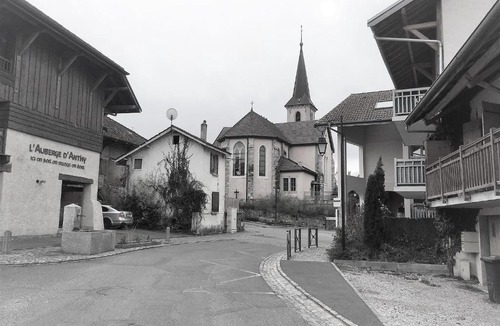 Anthy-sur-Leman House | La YAUTE