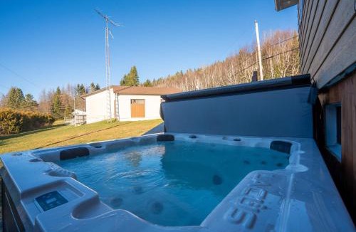 Saint Zenon Ski Chalet | La Zenitude Spa & Lake View