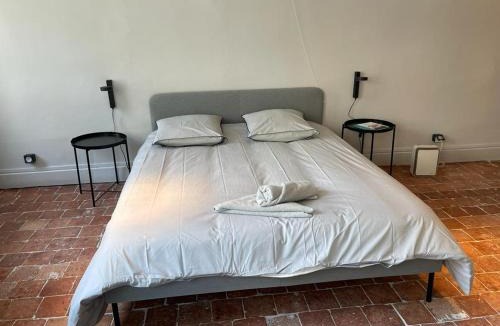 Lormes House | Laboutique