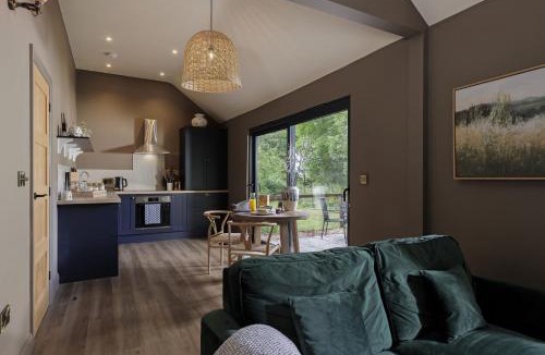 Marlborough House | Labrador Lodge