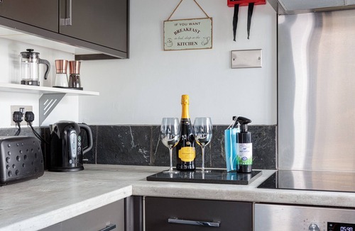 Lancing Apartment | Laburnum By the Sea