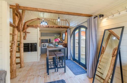 Mangotsfield House | Laburnum Farm Estate