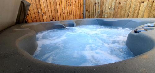 Tunstead House | Laburnum Holiday Cottage