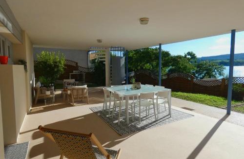 Bilieu Apartment | LAC CASA 60' Retro charm by the lake