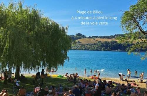 Bilieu Apartment | LAC CASA 60' Retro charm by the lake