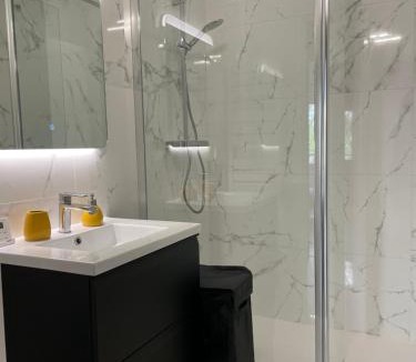 Lac de Maine Apartment | Lac de maine - 75m2 refait a neuf