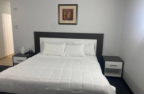Lac du Bonnet Hotel | Lac House Inn