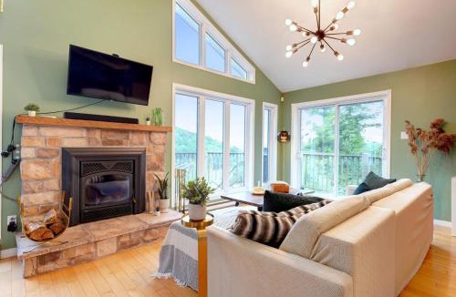 Wentworth-Nord House | Lac Laurel Access Spa & Nature