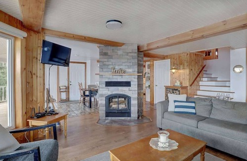 Mansonville Ski Chalet | Lac Memphremagog Waterfront - Spa - Le Mimosa