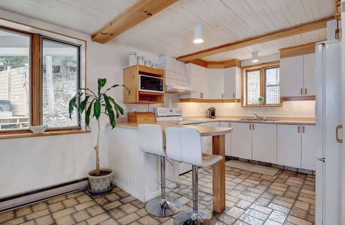 Mansonville Ski Chalet | Lac Memphremagog Waterfront - Spa - Le Mimosa