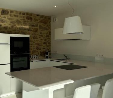 Plougoumelen House | Lacave