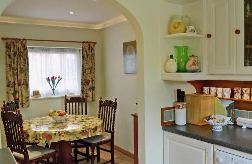 Ashbourne House | Lace Cottage