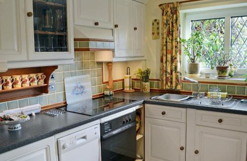 Ashbourne House | Lace Cottage