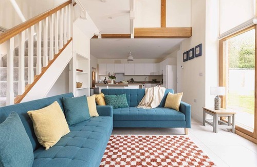 Lutterworth House | Lachlan's Barn