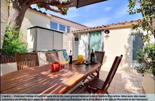 Niolon Apartment | "LaCigaleDeNiolon", Vue Mer à 180 & Terrasse intime, Plage à 50m, Wi-Fi & Netflix, Un guide des activités Printemps-Été offert
