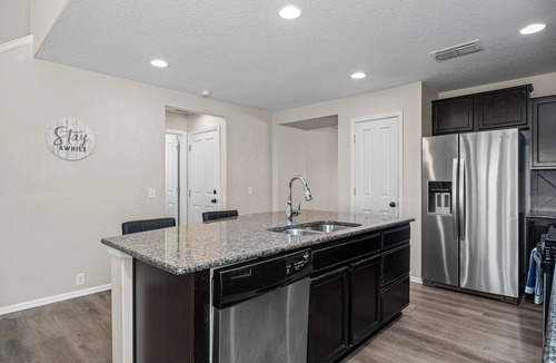 Medina Valley House | Lackland 5Bed Family Home + Huge backyard and Game Rooms