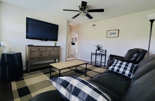Southside House | Lackland AFB BMT Home - Easy Early Morning Access