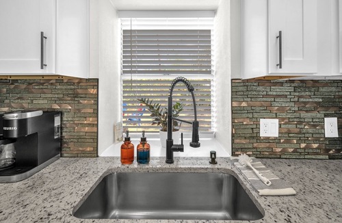 Southside House | Lackland AFB Luxury - Sleeps 15 · Games · Big Yard