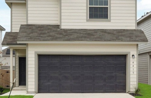 West San Antonio House | Lackland Oasis: Where Convenience Meets Comfort