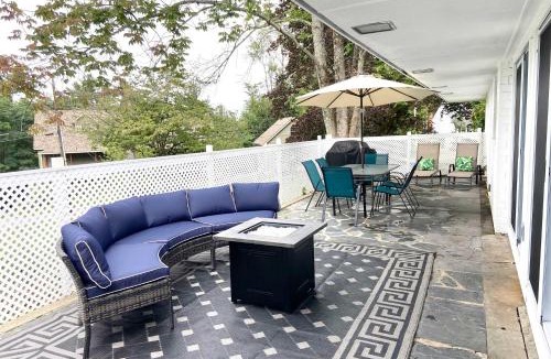 Weirs Beach House | Laconia Hideaway < 2 Miles to Lake Winnipesaukee!