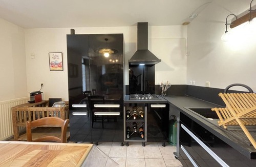 Laroin House | Lacoste - Laroin - Gîte