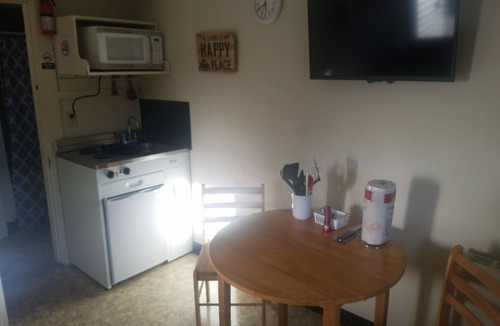 Stewartstown RV Rental | Ladd Pond Cabins and Campground