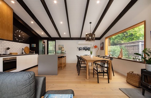 Flinders House | Lady Abigail in Flinders