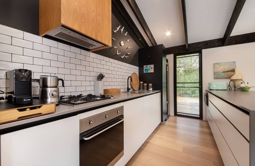 Flinders House | Lady Abigail in Flinders