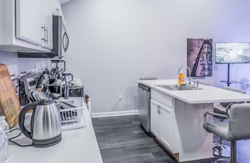 Church Street House | Lady G - Modern Comfort in Fairburn