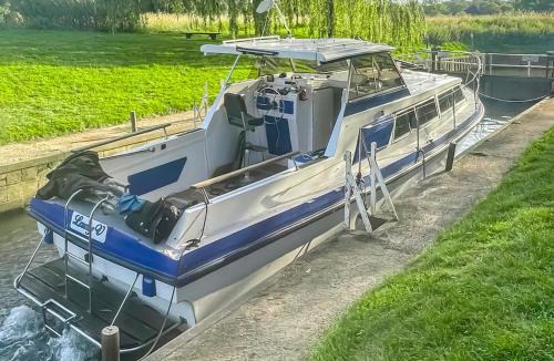 Ardens Grafton House | Lady V