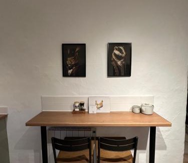 Fence House | Ladybird Cottage