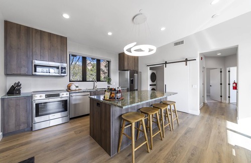 Zion National Park South Entrance Villa | LaFave-Luxury Villa at Zion: East Temple