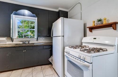 Freetown - Port Rico House | Lafayette Private Room-shared Kitchen free and Parking