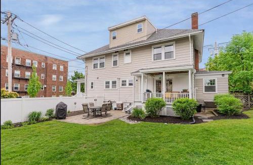 Salem House | Lafayette