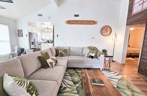 Jamaica Beach House | Lafitte's Hideout Jamaica Beach