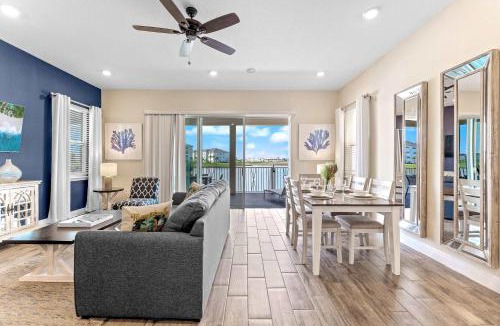 West Kissimmee House | Lafitte's Landing Lakeview Cottage - Lakefront