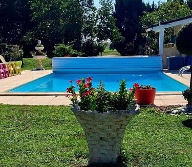 Neuville-de-Poitou House | Lagalerne